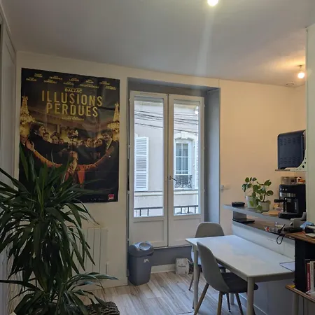 فندق مبيت وإفطار Les Jardins De Beauverger لو مان