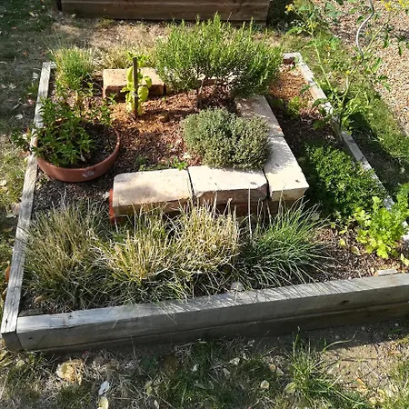 Oda ve Kahvaltı Les Jardins De Beauverger *