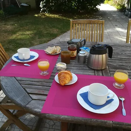 Les Jardins De Beauverger לינה וארוחת בוקר *