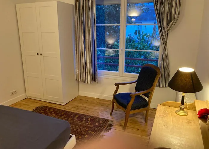 Les Jardins De Beauverger 住宿加早餐酒店 勒芒