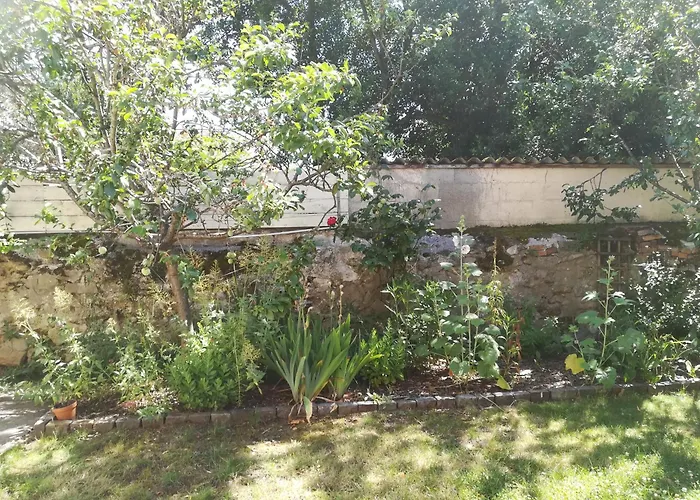 לינה וארוחת בוקר Les Jardins De Beauverger לה מאנש